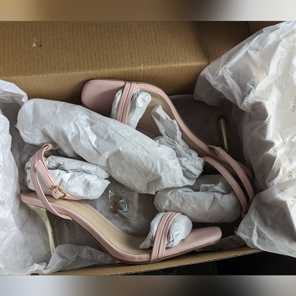 Rose and Gold Heels - Picture 5 of 5